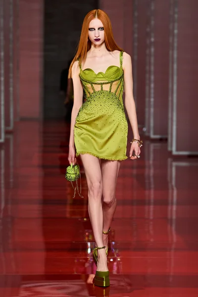 Look 48